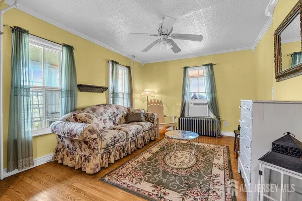 $750,000 | 41 South Avenue, Atlantic Highlands, NJ 07716