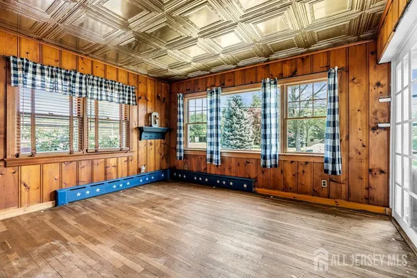 $750,000 | 41 South Avenue, Atlantic Highlands, NJ 07716
