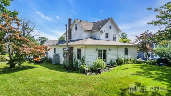 $750,000 | 41 South Avenue, Atlantic Highlands, NJ 07716
