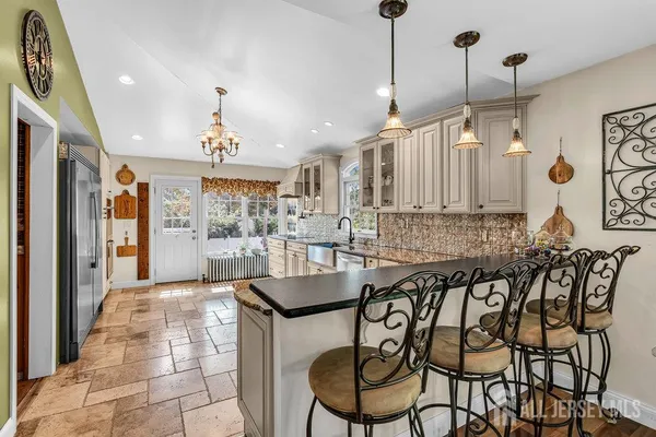 $750,000 | 41 South Avenue, Atlantic Highlands, NJ 07716