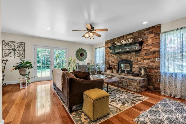 $750,000 | 41 South Avenue, Atlantic Highlands, NJ 07716