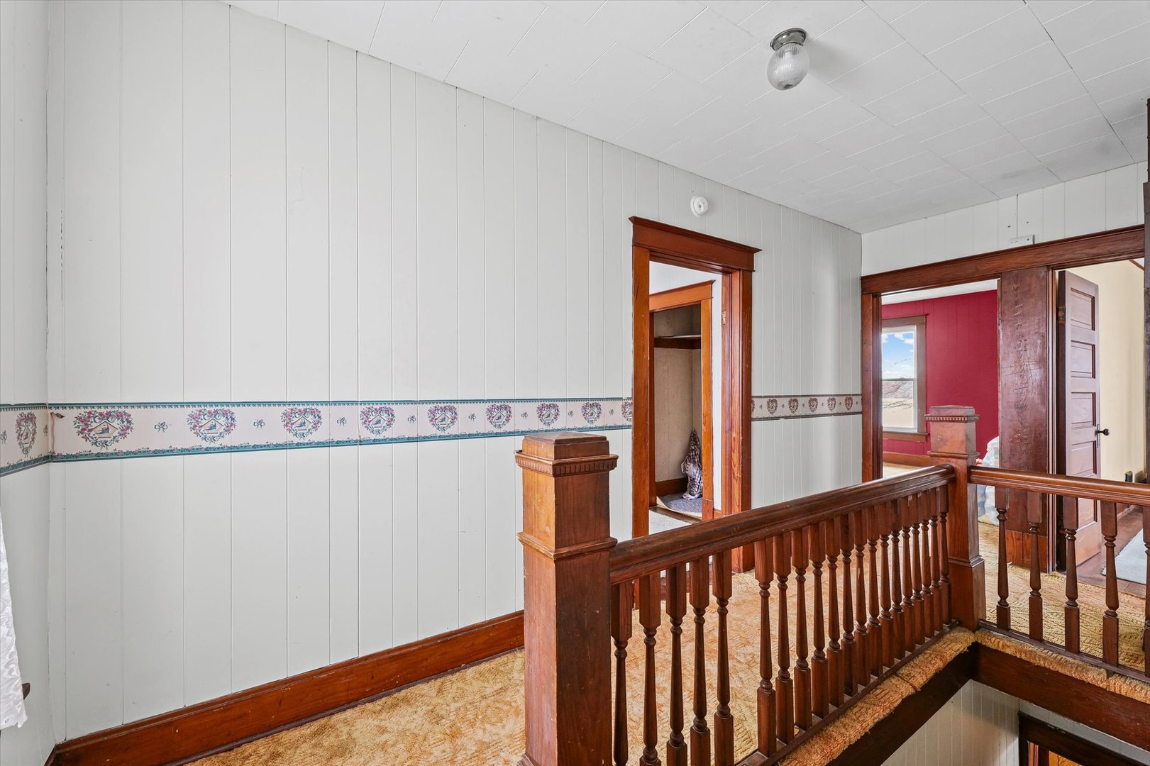 1636 East 1500 North Road Roberts, IL 60962 - Photo 29 of 49 a view of a hallway with windows