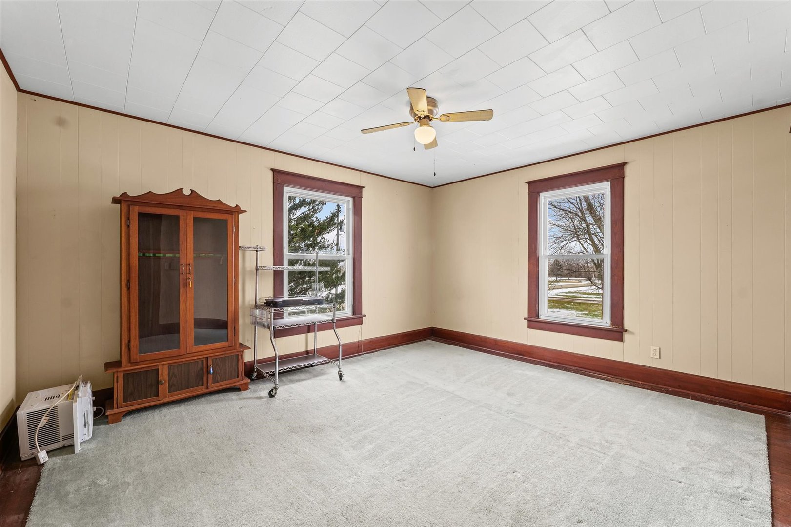 1636 East 1500 North Road Roberts, IL 60962 - Photo 34 of 49 a view of an empty room with a window