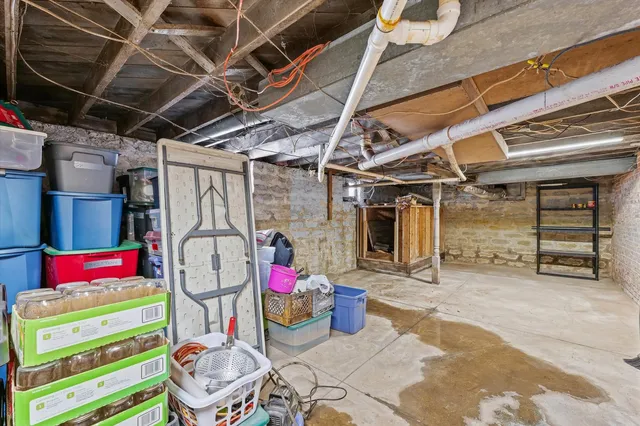 a house view with a outdoor space