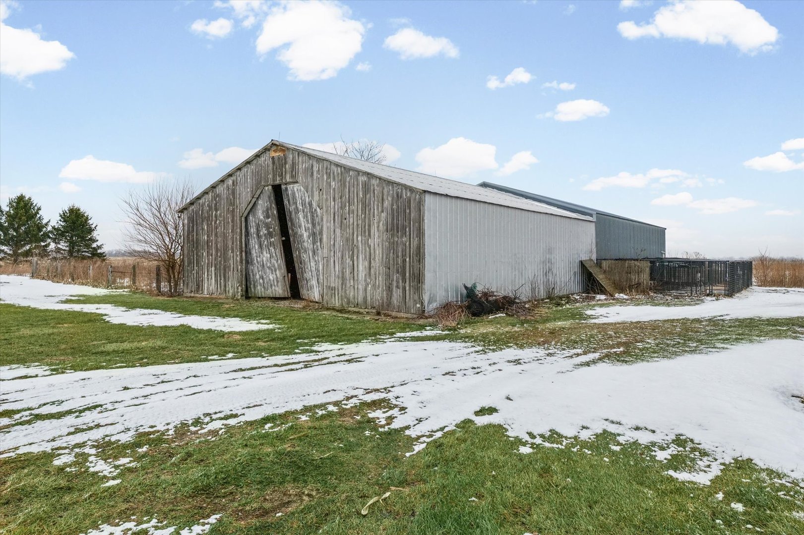 1636 East 1500 North Road Roberts, IL 60962 - Photo 44 of 49 a view of a backyard