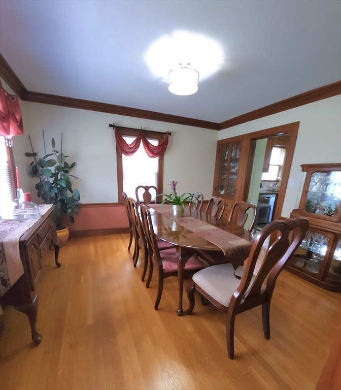 96 Brook Road Milton, MA 02186 - Photo 3 of 34