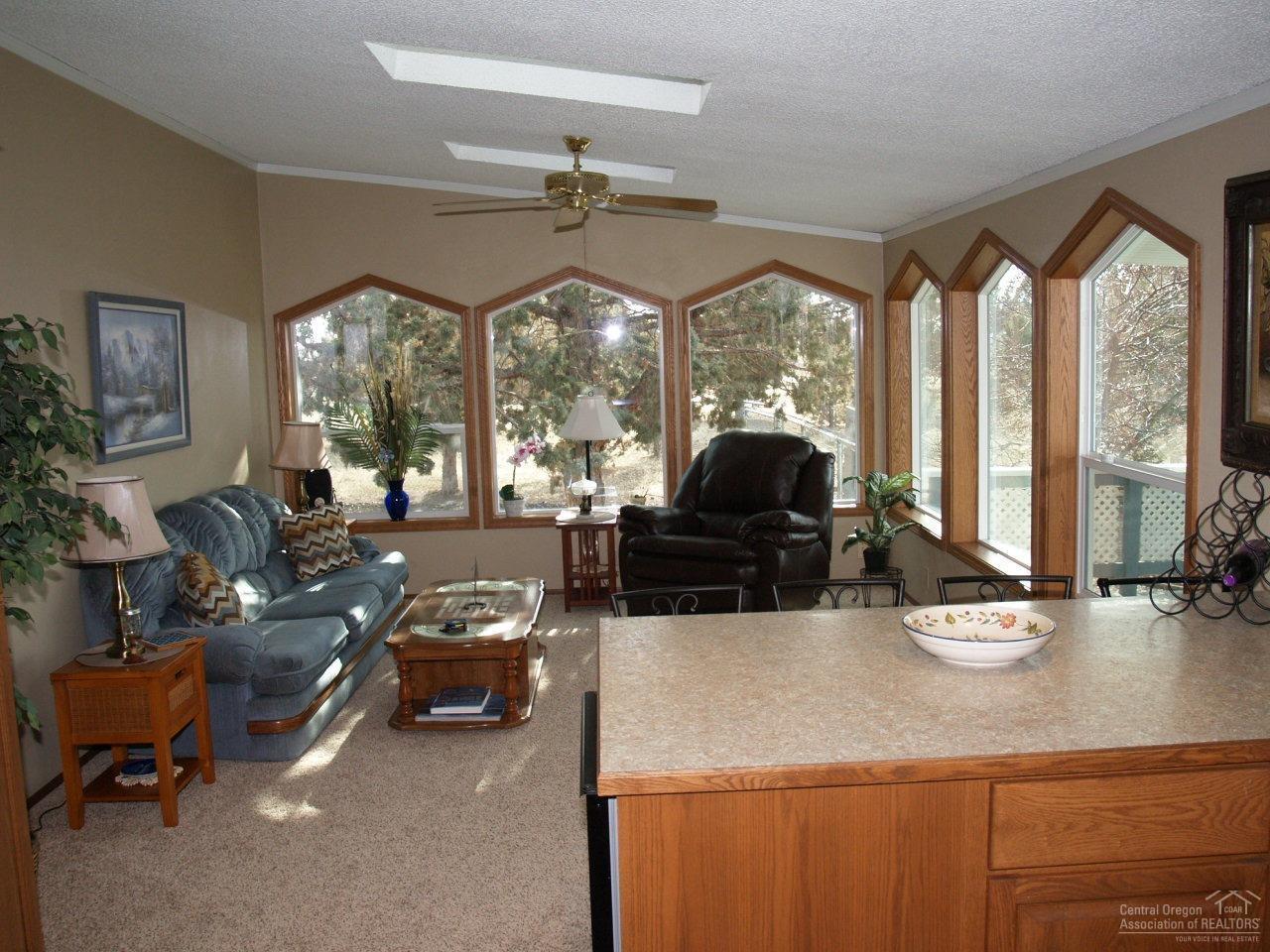 7162 Southwest Shad Road Terrebonne, OR 97760 - Photo 7 of 24 Nice open family room with Cascade mount