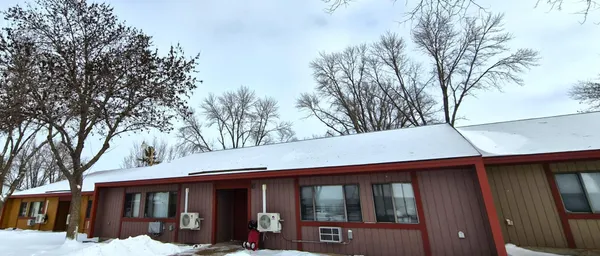 $560 | 317 South Street, Unit D01, Paynesville, MN 56362