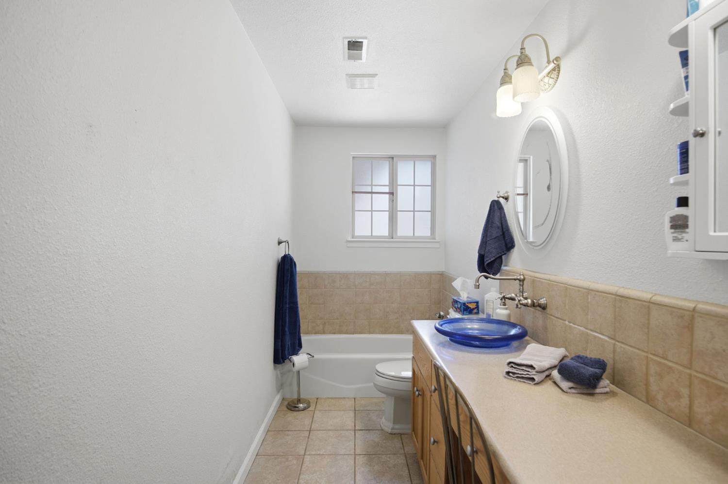 1070 Georgetown Avenue Turlock, CA 95382 - Photo 12 of 20