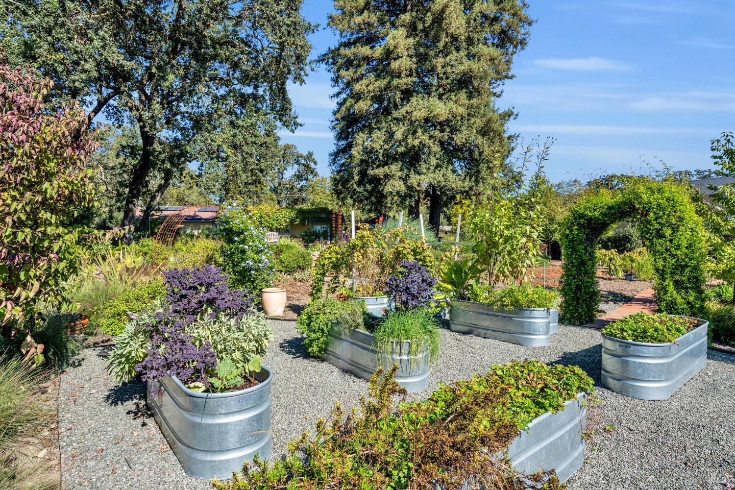 180 Trinity Road Glen Ellen, CA 95442 - Photo 24 of 34