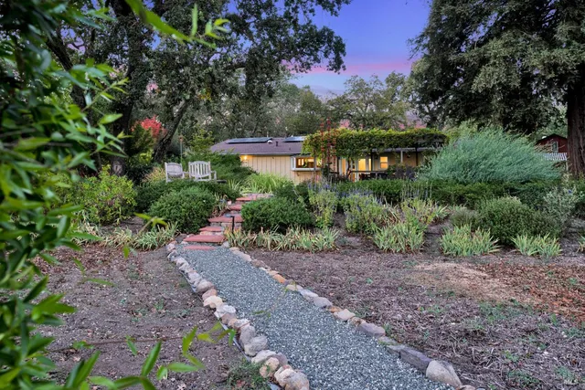$1,695,000 | 180 Trinity Road, Glen Ellen, CA 95442