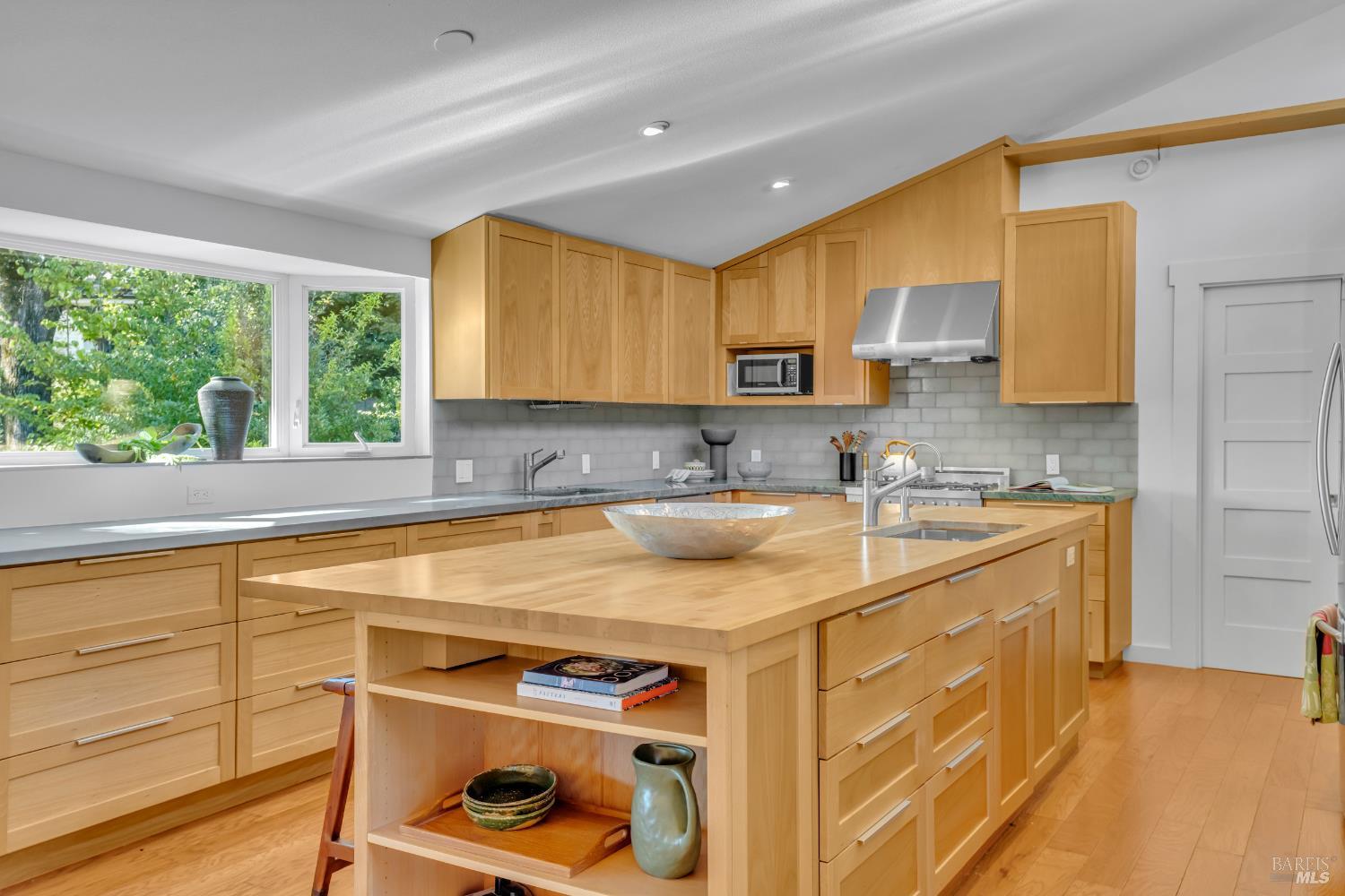 180 Trinity Road Glen Ellen, CA 95442 - Photo 8 of 34