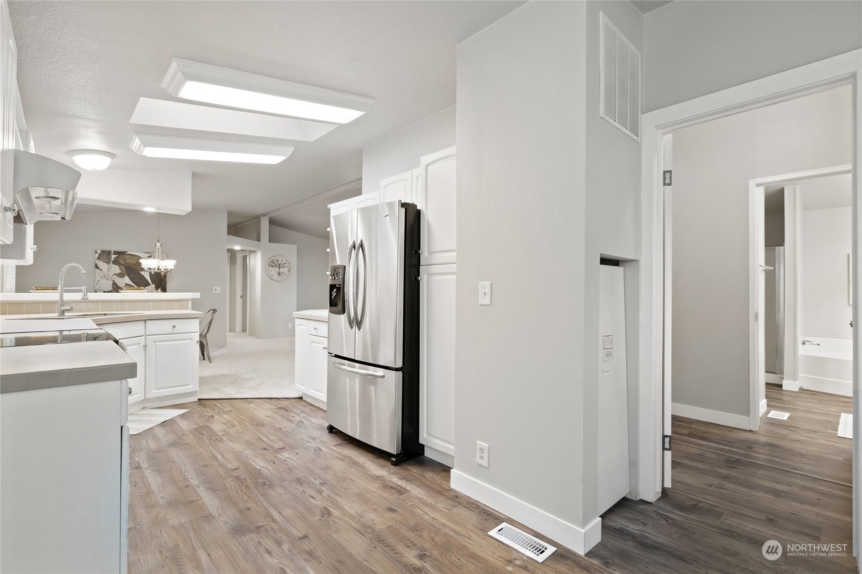 565 Southwest Dogwood Road Port Orchard, WA 98367 - Photo 13 of 38 Gallery Image 13