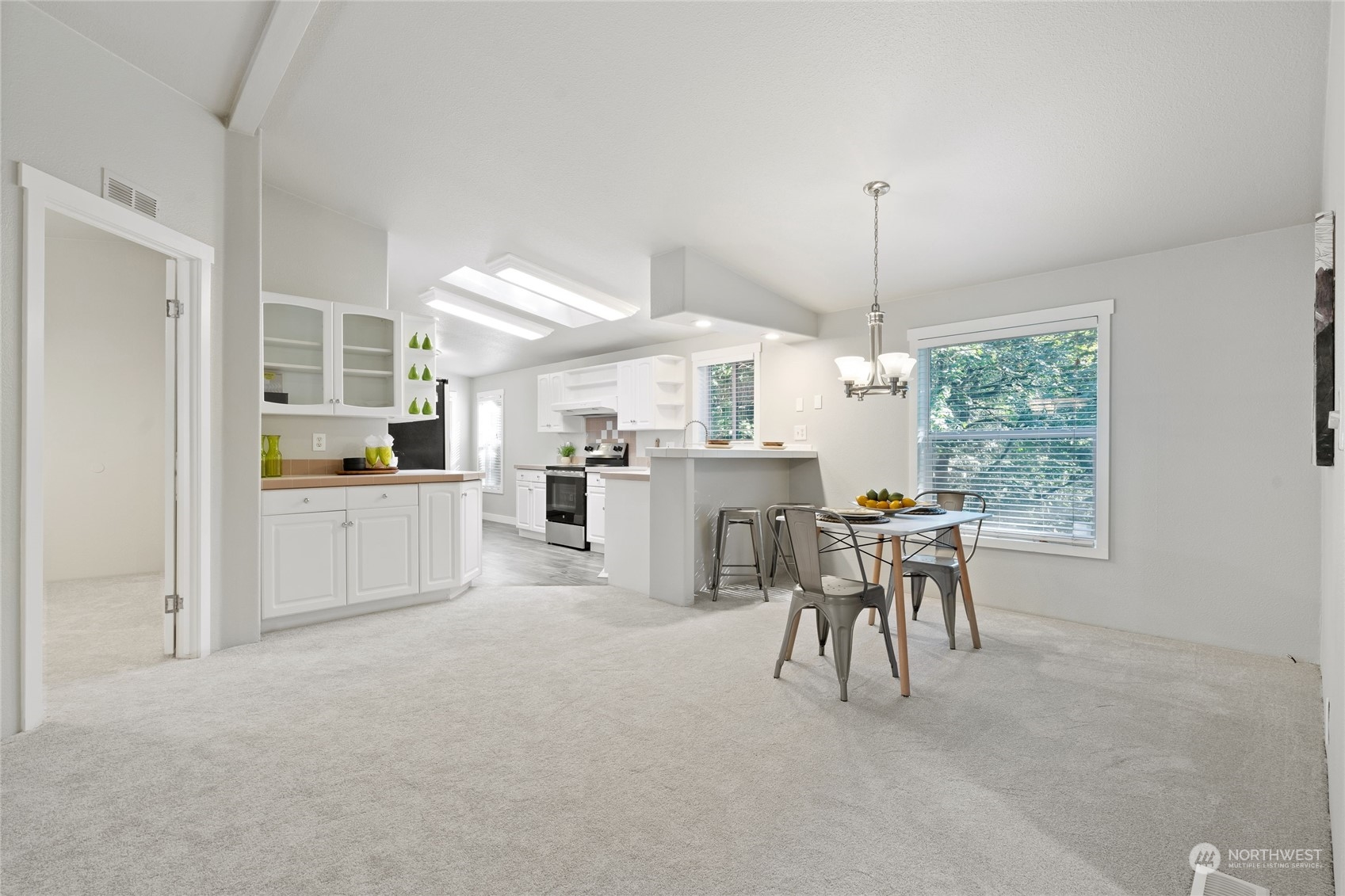565 Southwest Dogwood Road Port Orchard, WA 98367 - Photo 7 of 38 Gallery Image 7