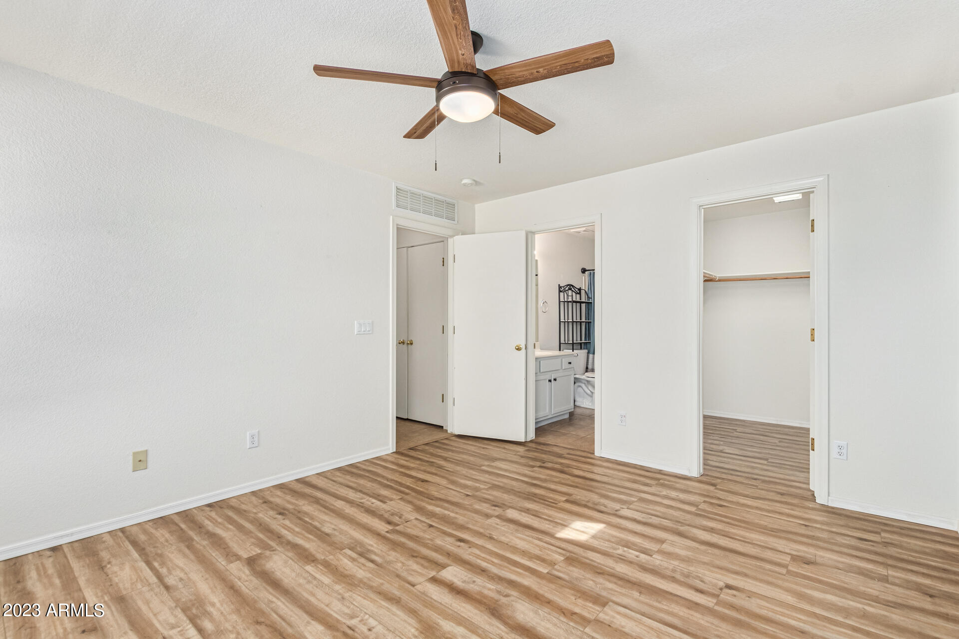 17564 West Calavar Road Surprise, AZ 85388 - Photo 16 of 31 0016-16 - Calavar