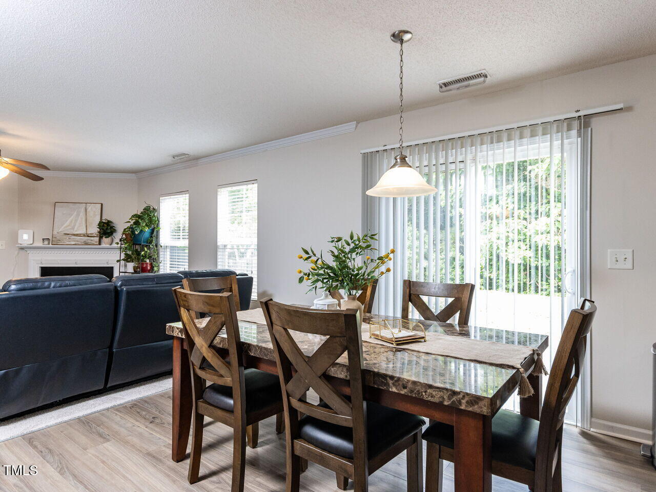 4234 Offshore Drive Raleigh, NC 27610 - Photo 12 of 31 013-1280x960-breakfast-nook