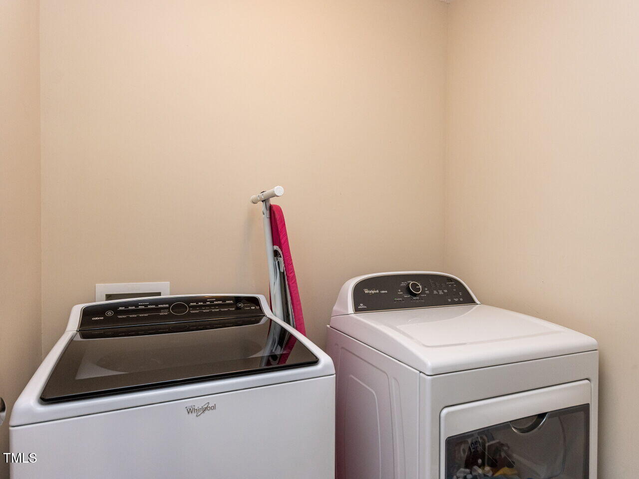 4234 Offshore Drive Raleigh, NC 27610 - Photo 28 of 31 030-1280x960-laundry-room