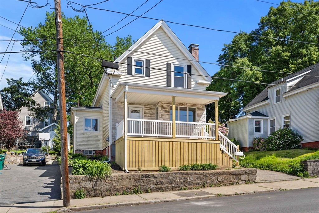 28 Hawthorne Street Lynn, MA 01902 - Photo 2 of 34