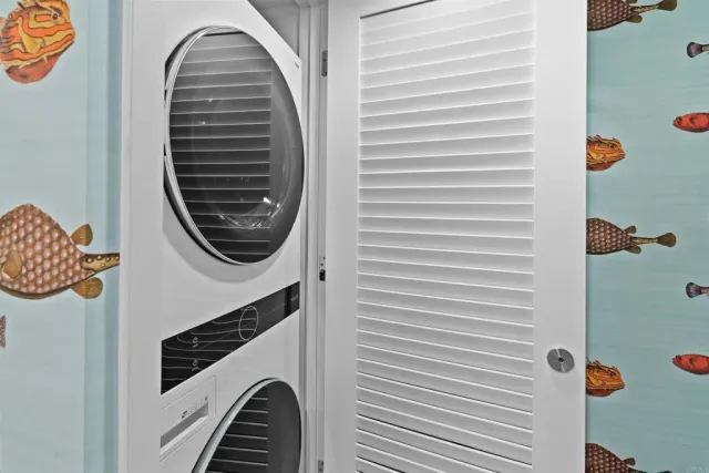 a close up of a washer and dryer