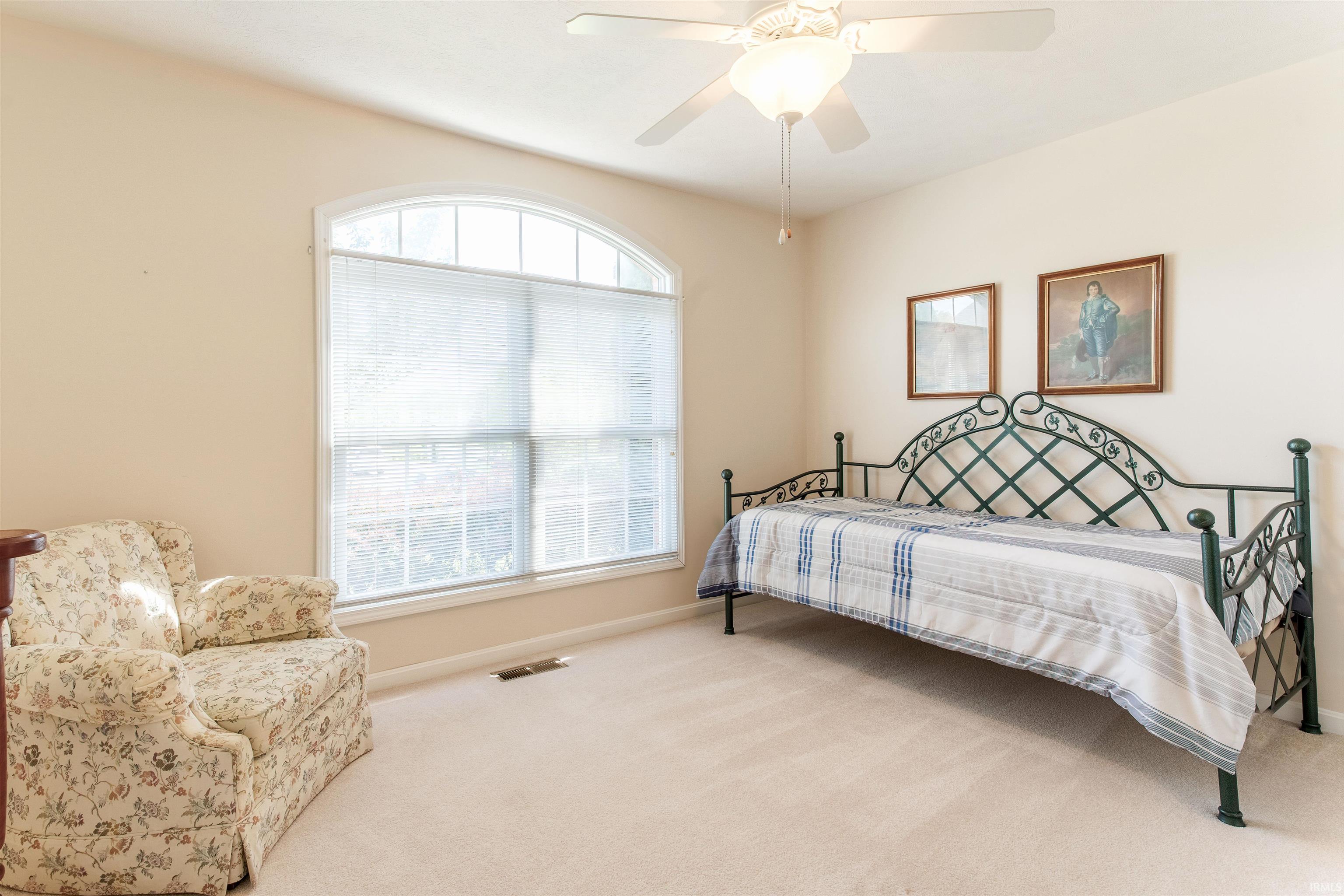 10940 Ridgeview Drive Evansville, IN 47712 - Photo 14 of 23