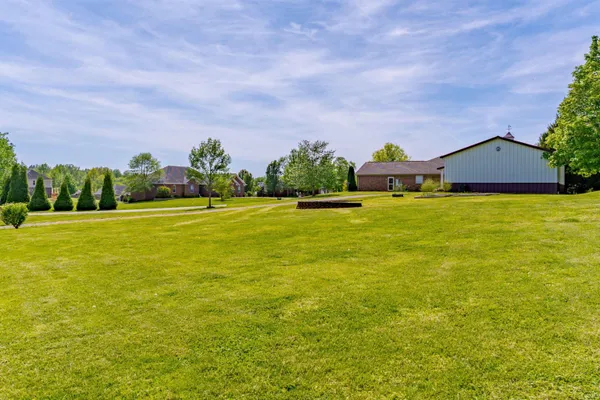 $475,000 | 10940 Ridgeview Drive, Evansville, IN 47712