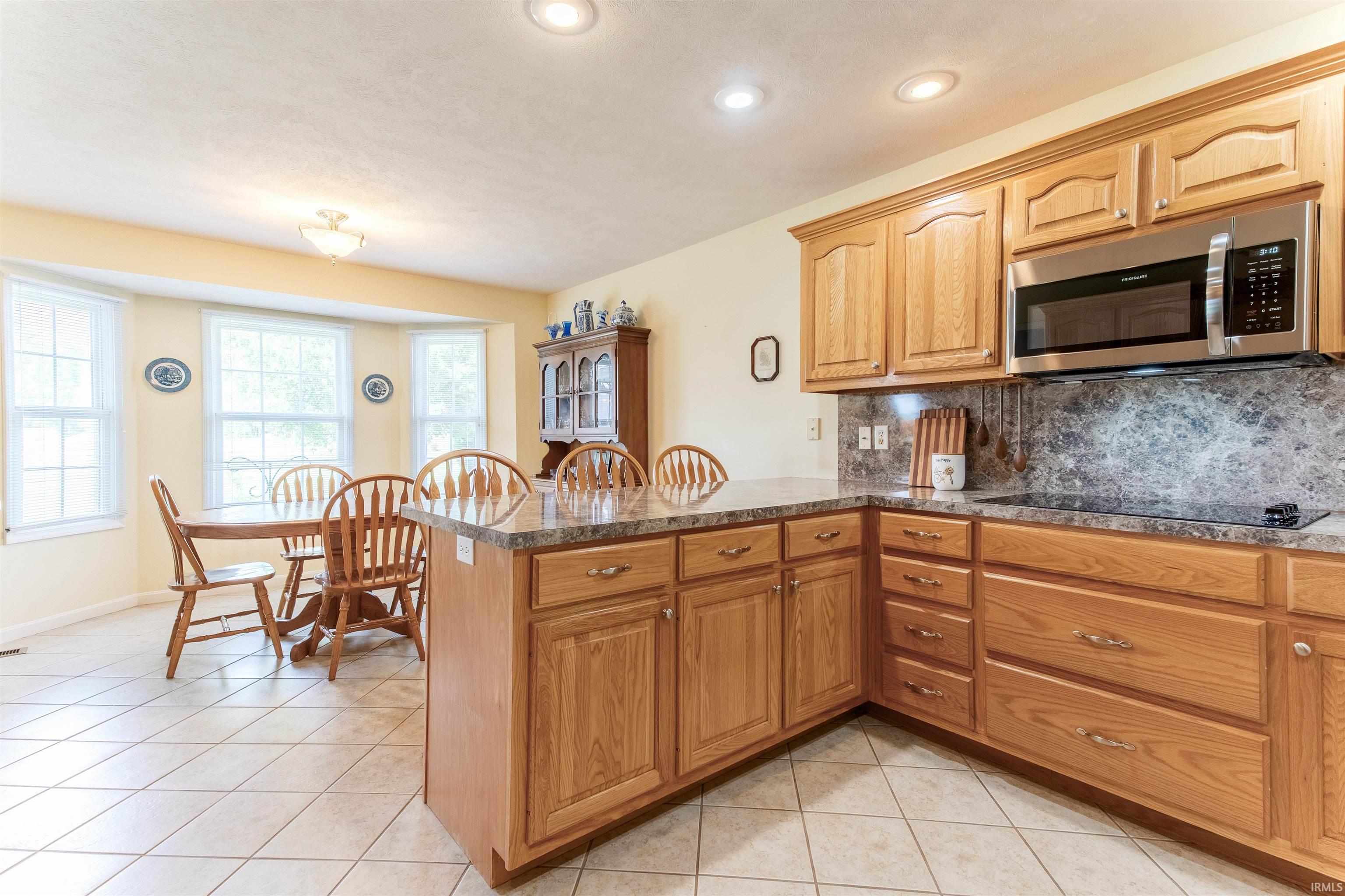 10940 Ridgeview Drive Evansville, IN 47712 - Photo 8 of 23