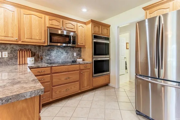 $475,000 | 10940 Ridgeview Drive, Evansville, IN 47712