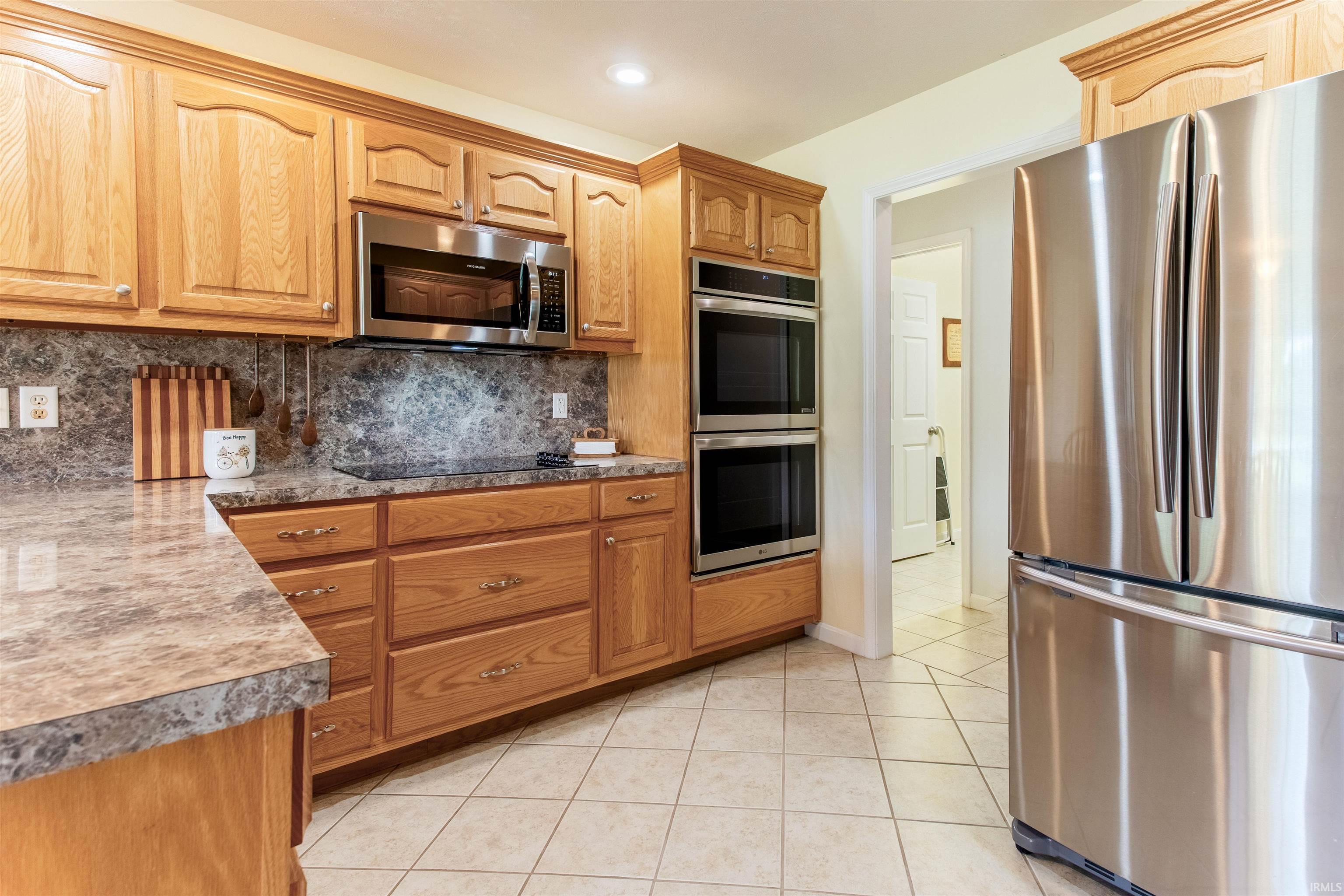 10940 Ridgeview Drive Evansville, IN 47712 - Photo 9 of 23