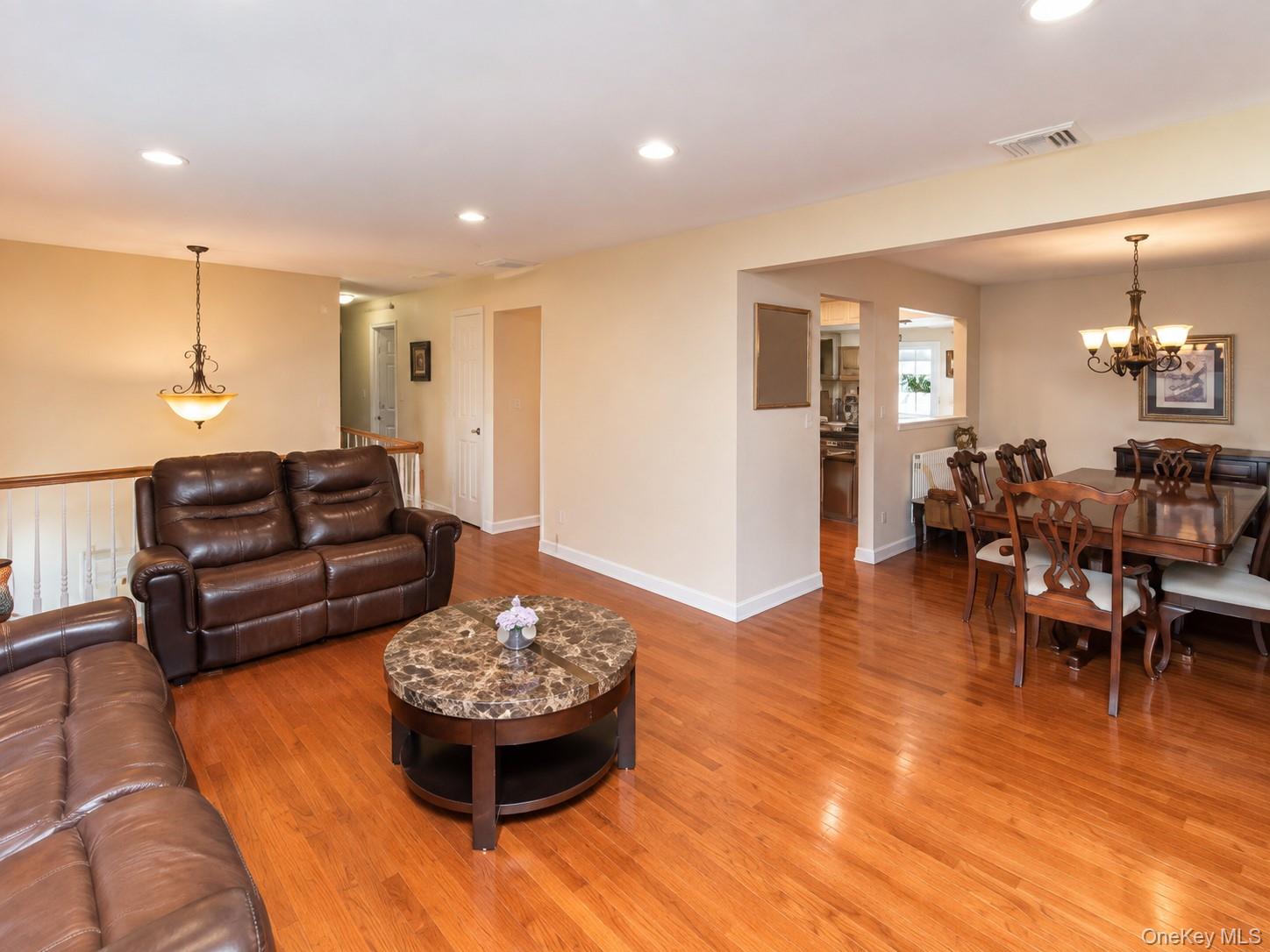 10 Roe Circle Monroe, NY 10950 - Photo 4 of 22 Gallery Image 4