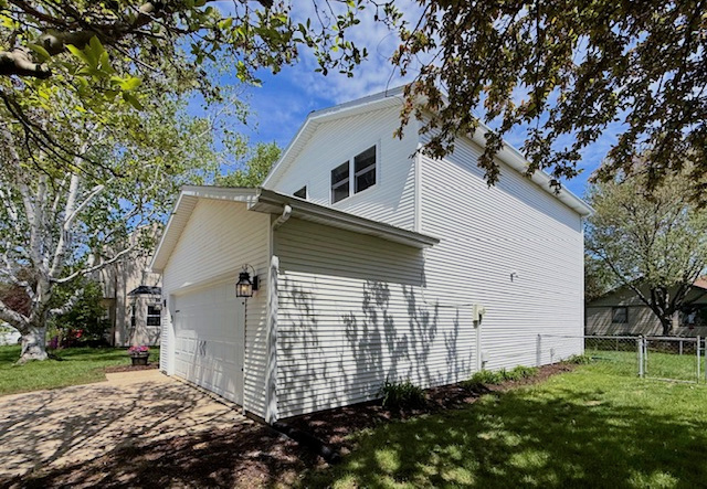 1816 Sadler Drive Champaign, IL 61821 - Photo 8 of 180