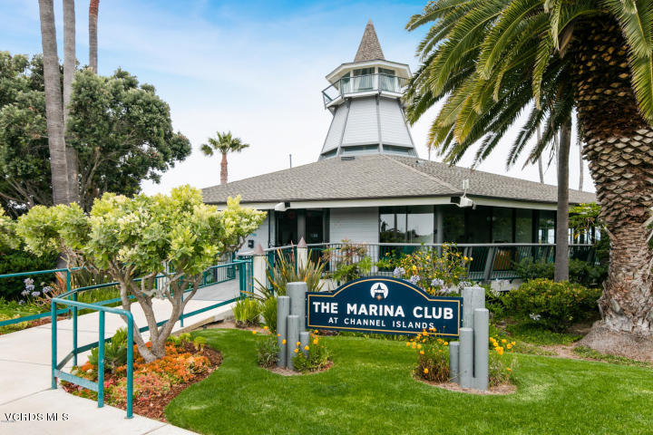 2901 Peninsula Road, Unit 237 Oxnard, CA 93035 - Photo 20 of 35 a front view of a house with garden