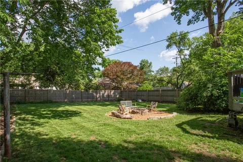 $395,000 | 5639 Maple Street, Mission, KS 66202
