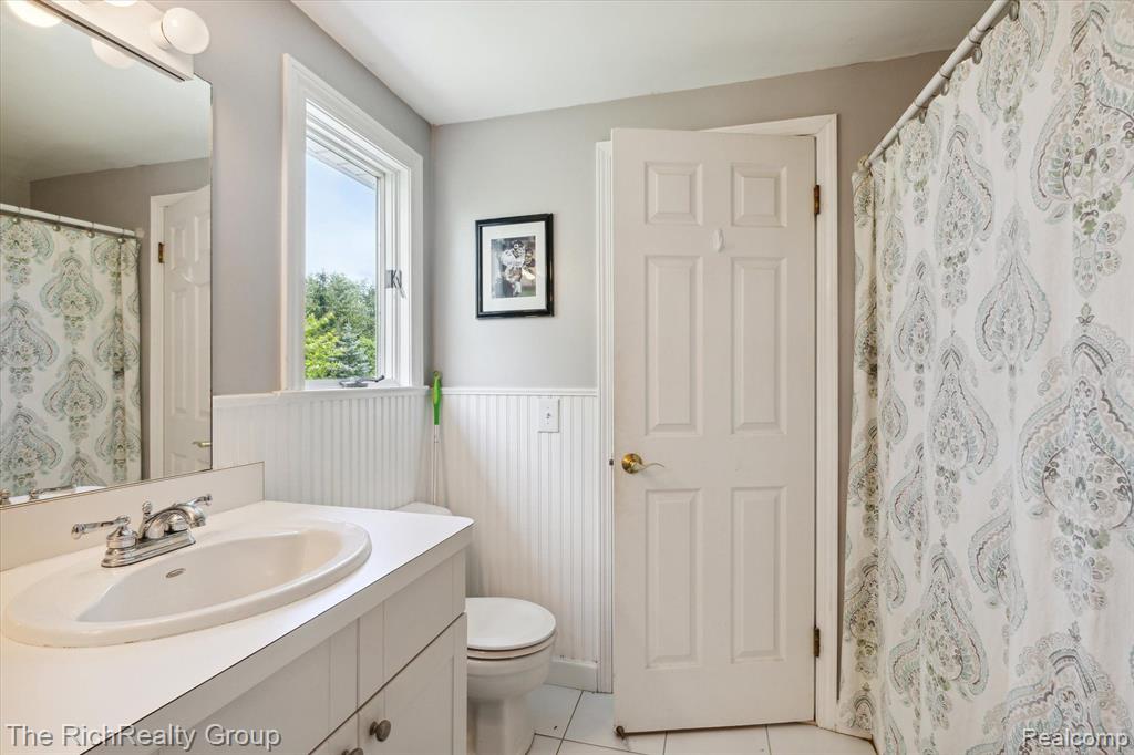44180 Richmond Road Canton, MI 48187 - Photo 27 of 45