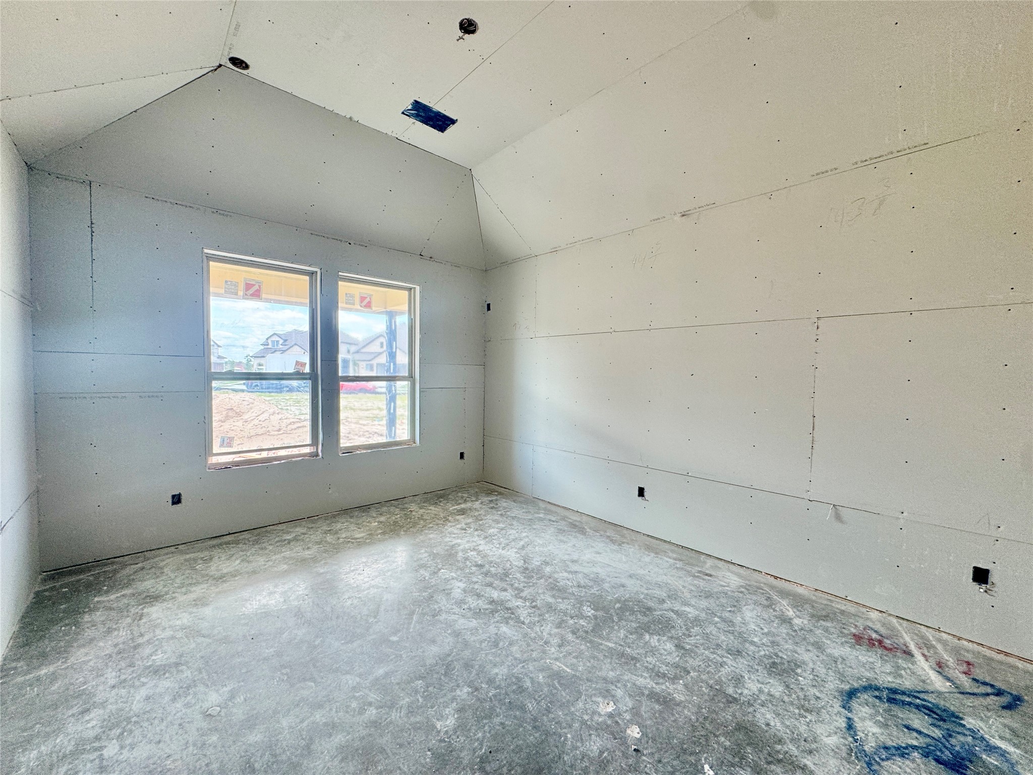 5310 Getty Lane Manvel, TX 77578 - Photo 17 of 37 a view of an empty room with a window