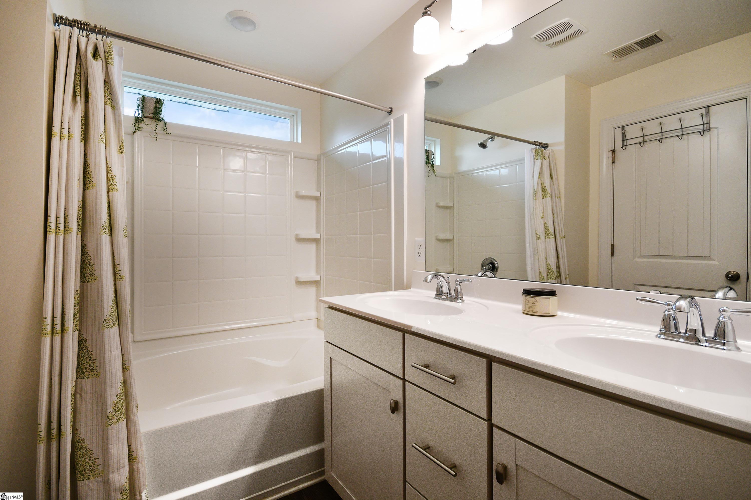 340 Arnold Mill Road Simpsonville, SC 29680 - Photo 12 of 27 Gallery Image 12