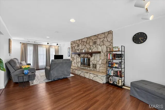 $239,900 | 1215 Kostka Lane, Florissant, MO 63031