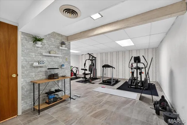 $239,900 | 1215 Kostka Lane, Florissant, MO 63031