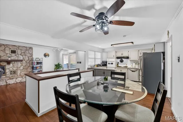 $239,900 | 1215 Kostka Lane, Florissant, MO 63031