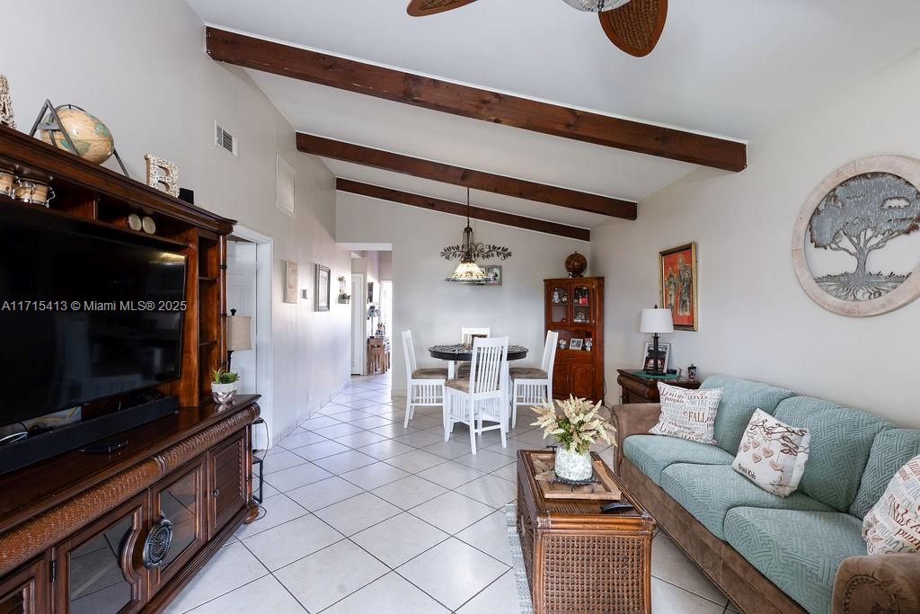 137 Fox Road, Unit 345 Hollywood, FL 33024 - Photo 17 of 19 Gallery Image 17