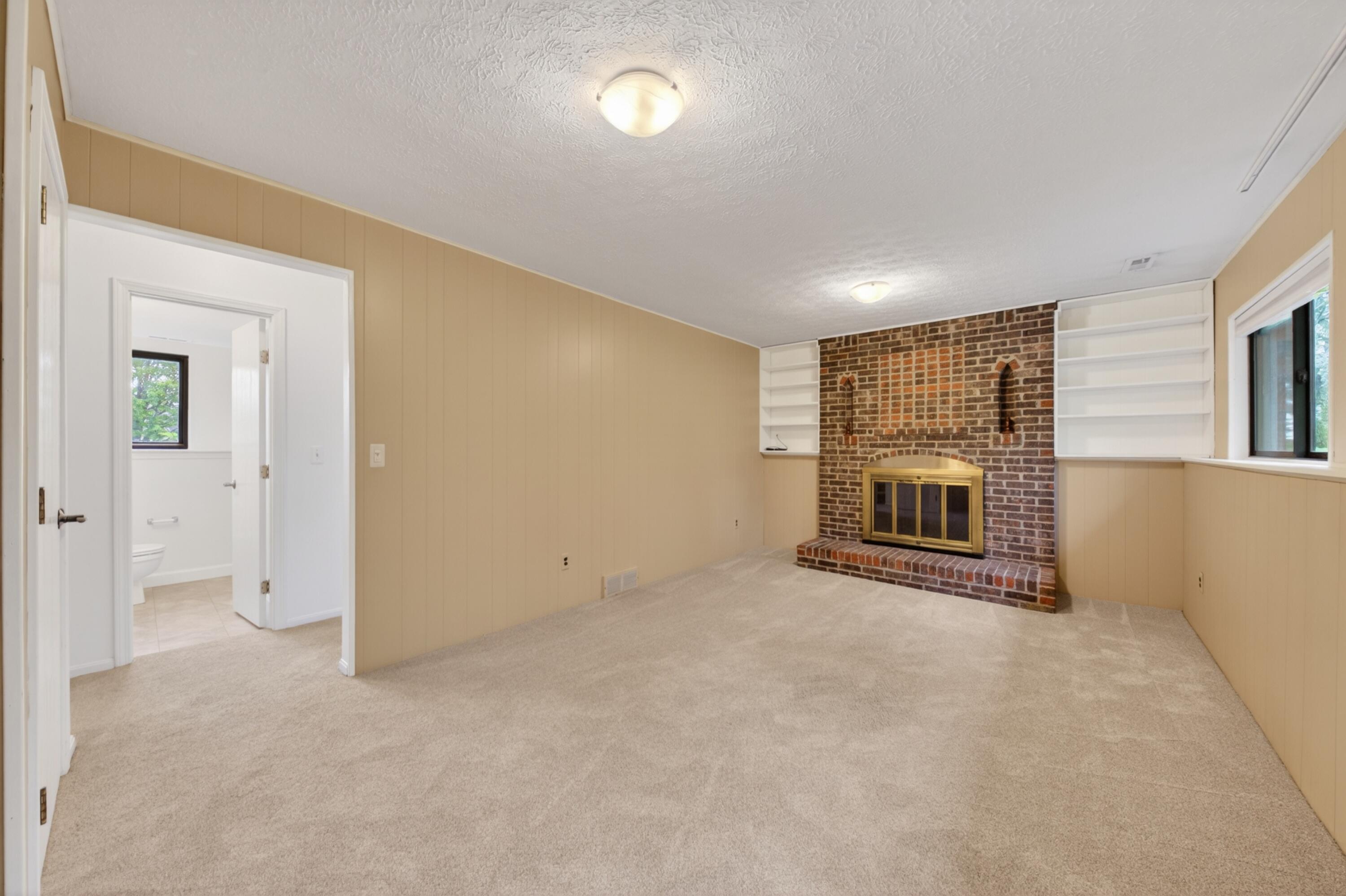 10311 Warner Road Milan, MI 48160 - Photo 33 of 84 Family room