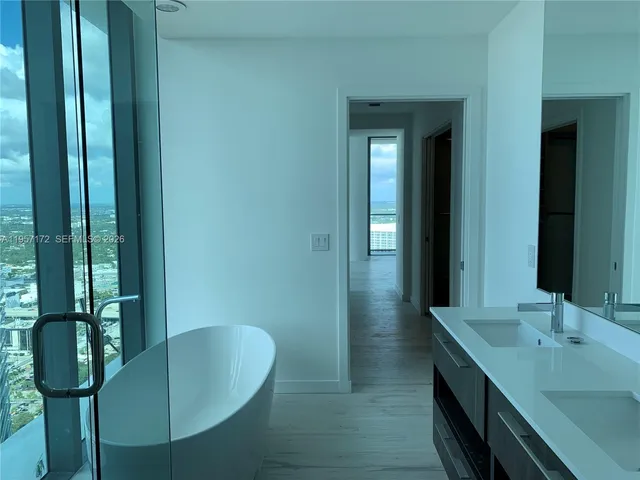 $9,200 | 480 Northeast 31st Street, Unit 4507, Miami, FL 33137