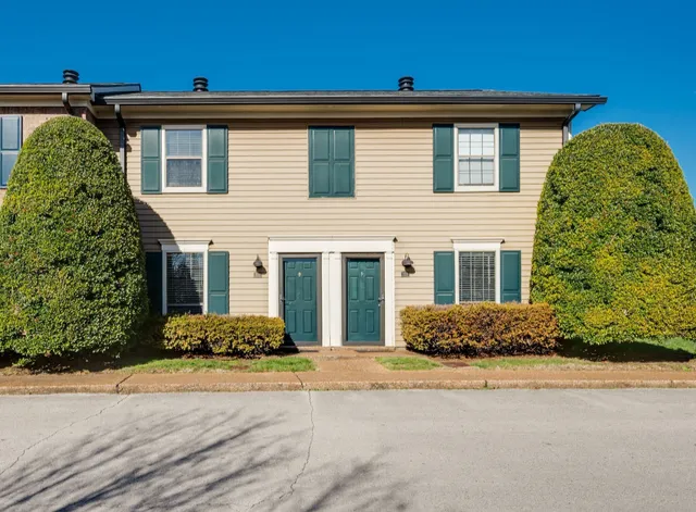 $2,000 | 102 Academy Square, Nashville, TN 37210