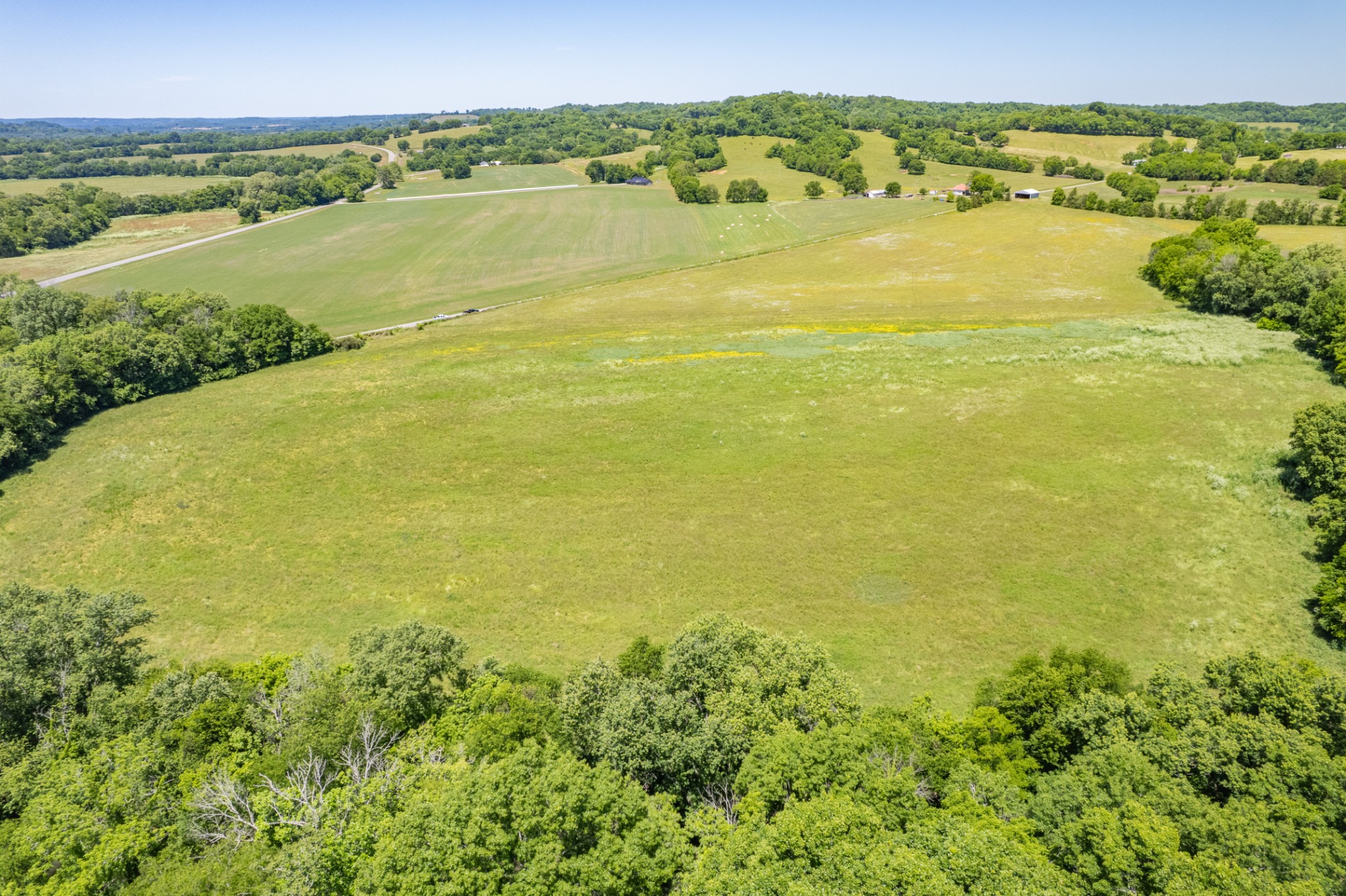 32 Hart Leonard Road Cornersville, TN 37047 - Photo 6 of 58 a view of an ocean from a city