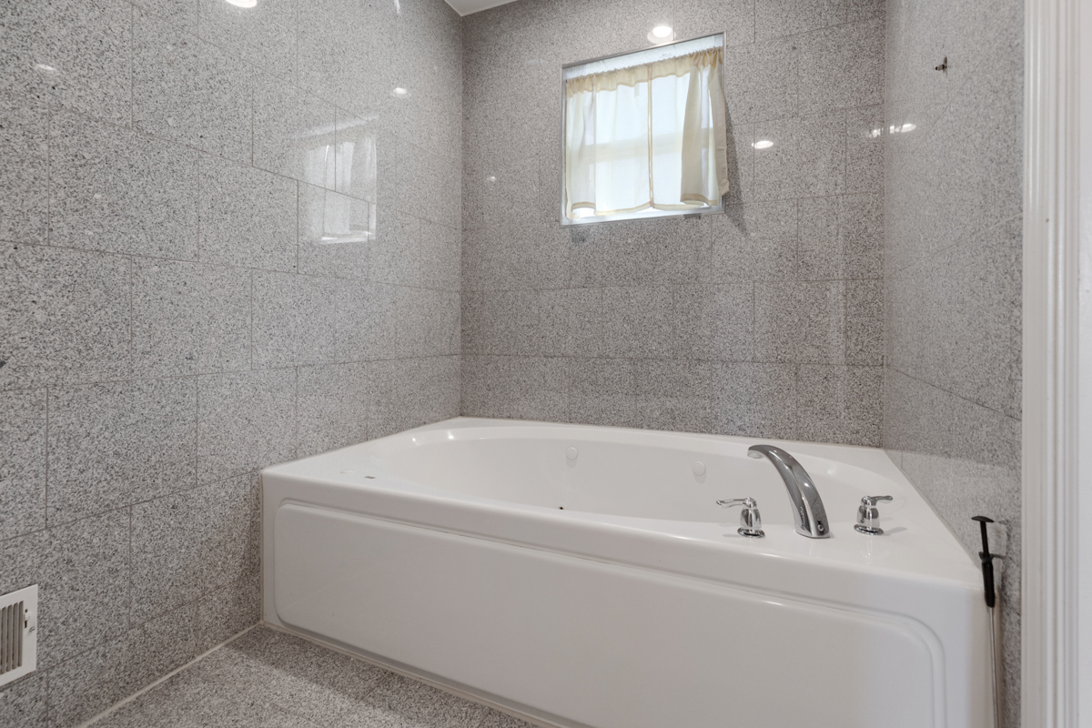 399 Fulton Street South Elgin, IL 60177 - Photo 19 of 36