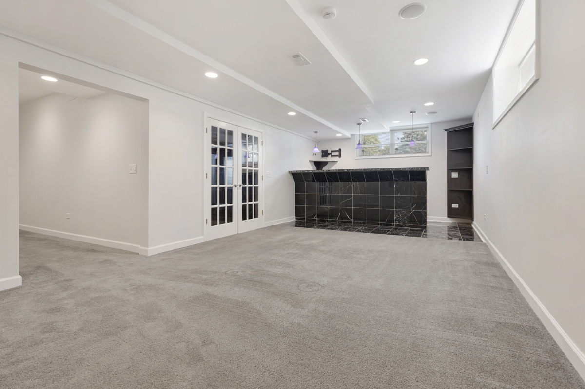 399 Fulton Street South Elgin, IL 60177 - Photo 27 of 36