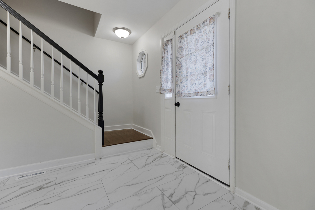 399 Fulton Street South Elgin, IL 60177 - Photo 32 of 36