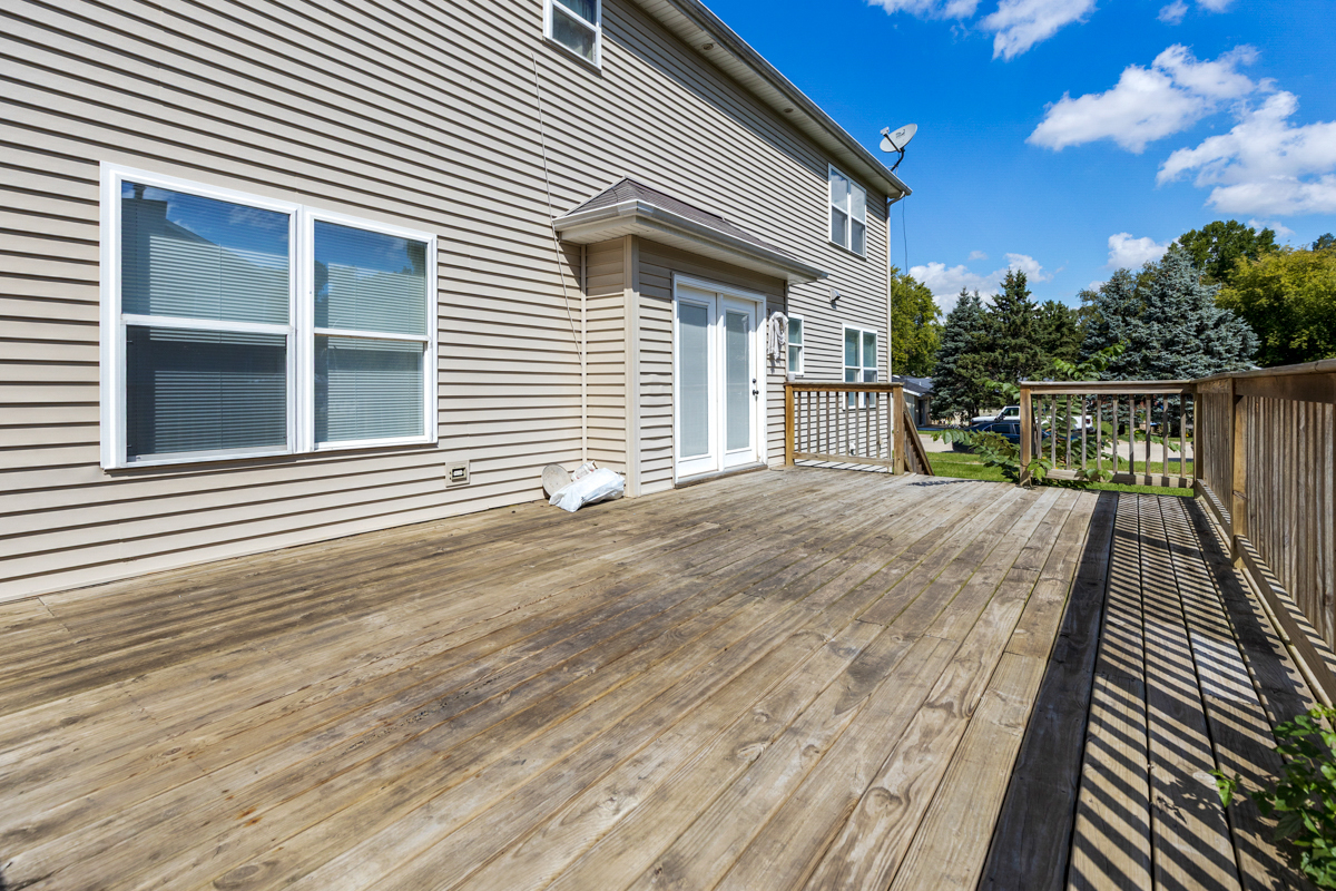 399 Fulton Street South Elgin, IL 60177 - Photo 33 of 36