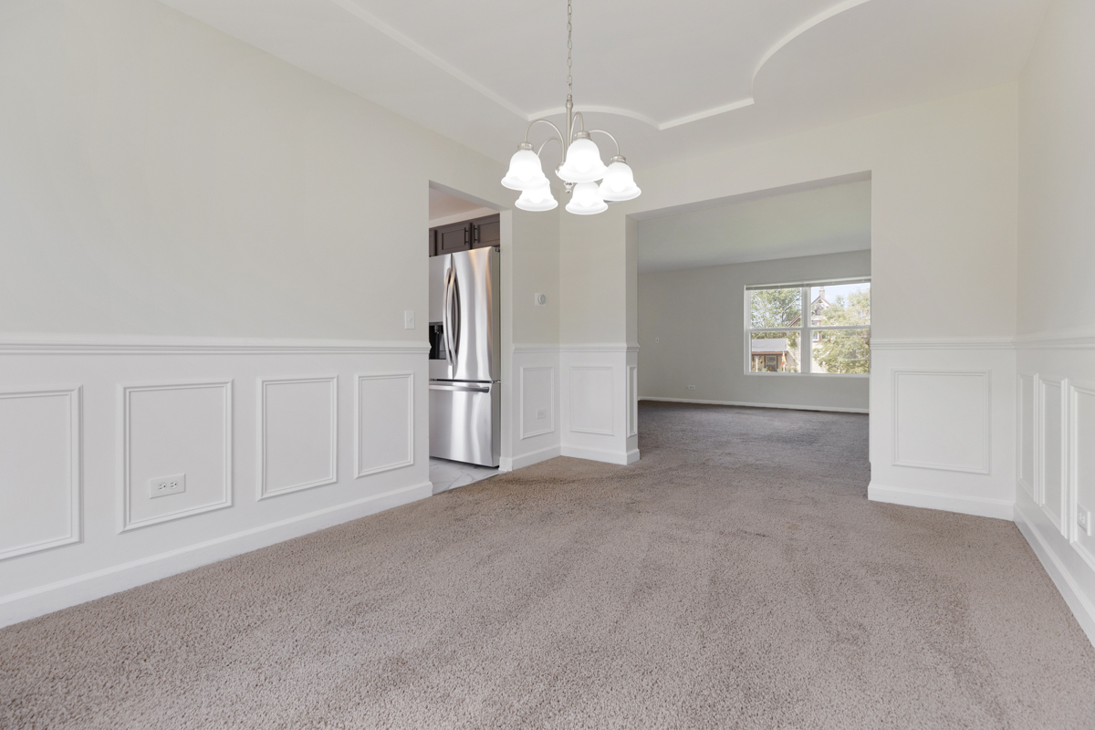 399 Fulton Street South Elgin, IL 60177 - Photo 10 of 36