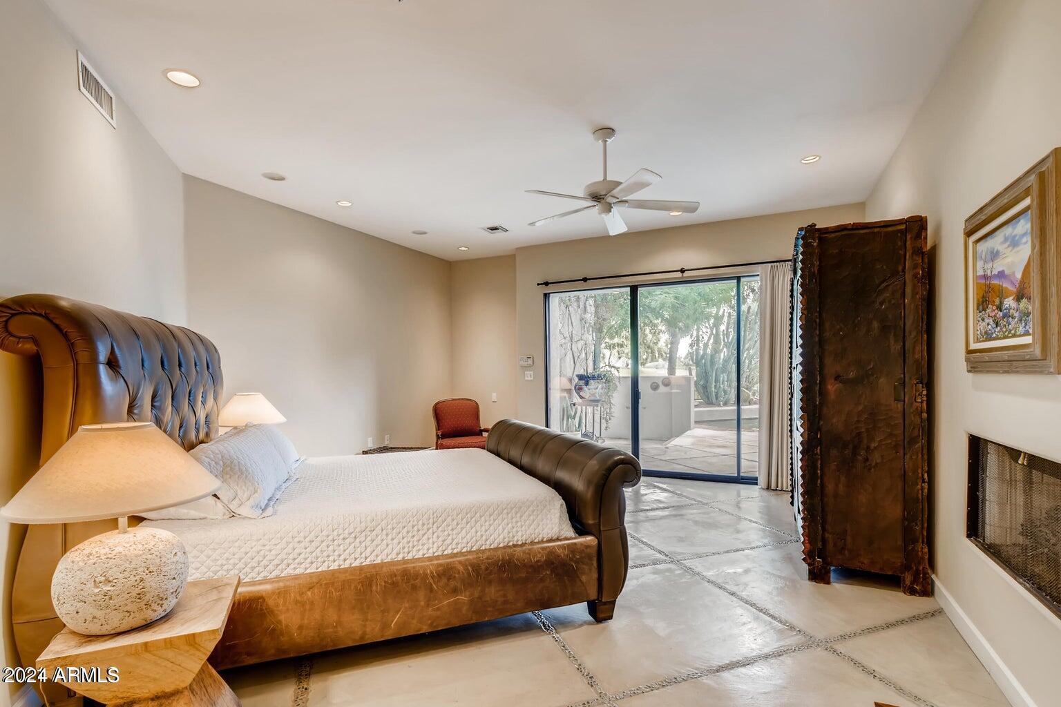 7475 East Gainey Ranch Road, Unit 26 Scottsdale, AZ 85258 - Photo 9 of 25 Primary Bedroom Downstairs