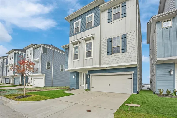 $739,000 | 1121 Marc Place, Rowlett, TX 75088